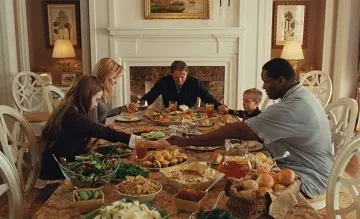 Sandra Bullock, Tim McGraw, Jae Head, Quinton Aaron, and Lily Collins in The Blind Side (2009)