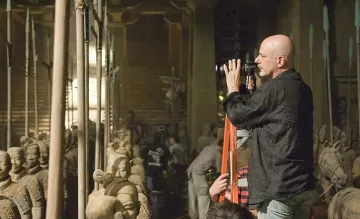 Rob Cohen in The Mummy Tomb of the Dragon Emperor (2008)